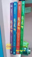 Giảm giá [Mã giảm 25%] Combo sách Bứt phá 9+ lớp 10 môn Toán, Lý, Hóa, Anh. Sách đẹp, in rõ nét, giao hàng nhanh mà sale rẻ vl, chưa đến 600. Nhưng. 