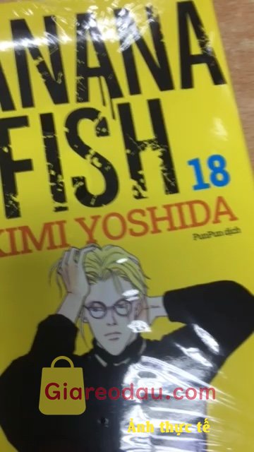 Giảm giá [Mã giảm 3%] Sách Banana Fish - Tập 18 - Tặng Kèm Postcard Giấy. Truyện bìa vàng óng ả không lẫn đi đâu được so với các truyện. 