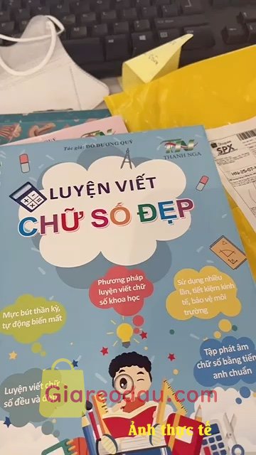 Giảm giá [Mã giảm 46%] Sách- Bộ 3 Quyển Vở Luyện Viết Tự Xóa Tập Tô Chữ Số Cho bé 3 4 5 Tuổi Mẫu Giáo Tặng 8 ruột+2 vỏ bút + 2 định vị cầm bút. Đáng mua nhé mọi ng. Thiết kế đẹp, bút viết tự bay màu sẽ tiết. 