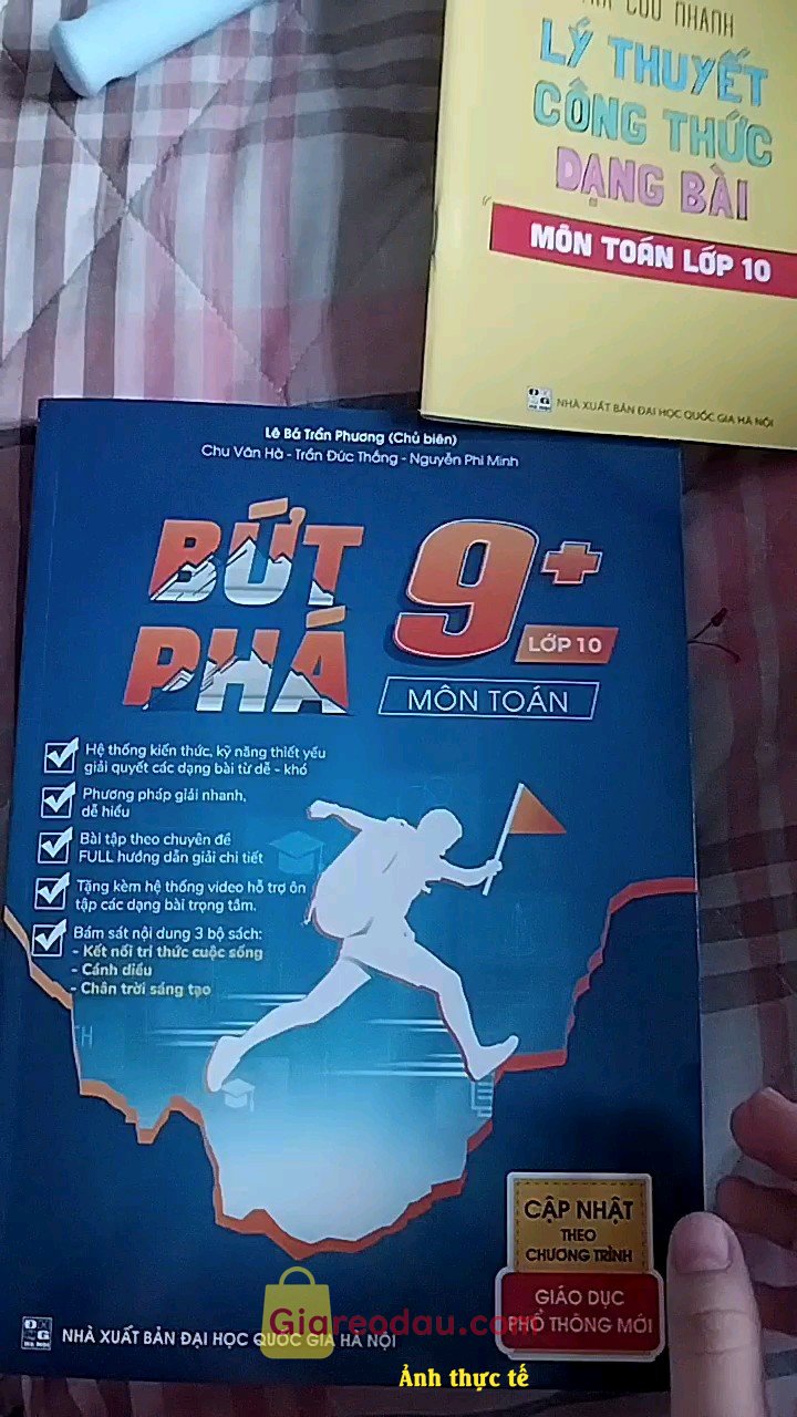Giảm giá [Mã giảm 17%] Sách Bứt phá 9+ môn Toán lớp 10 Phòng luyện Topclass Toán hoặc Văn Combo bứt phá điểm cao HOCMAI. Ship nhanh. Sách đóng gói cẩn thận, sách mới lắm nha. Nội dung dễ. 