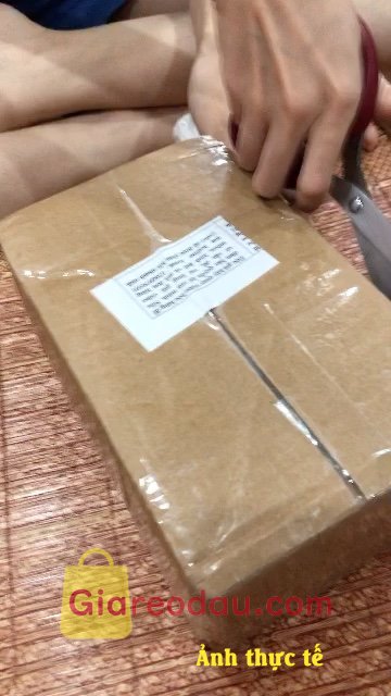 Giảm giá [Mã giảm 15%] Sách Chạm Vào Màn Đêm Trong Em. Quá là đẹp, xinh xuất sắc lun. Truyện thì hay khỏi nói rùi, đc tặng. 