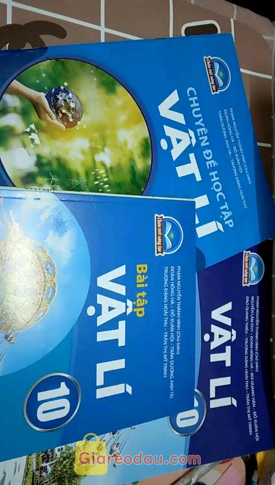 Giảm giá Sách Combo 3 cuốn Vật Lí lớp 10 (Chân trời sáng tạo). Shop giao đúng sản phẩm đã đặt, gói hàng kĩ, sách không bị gãy,. 