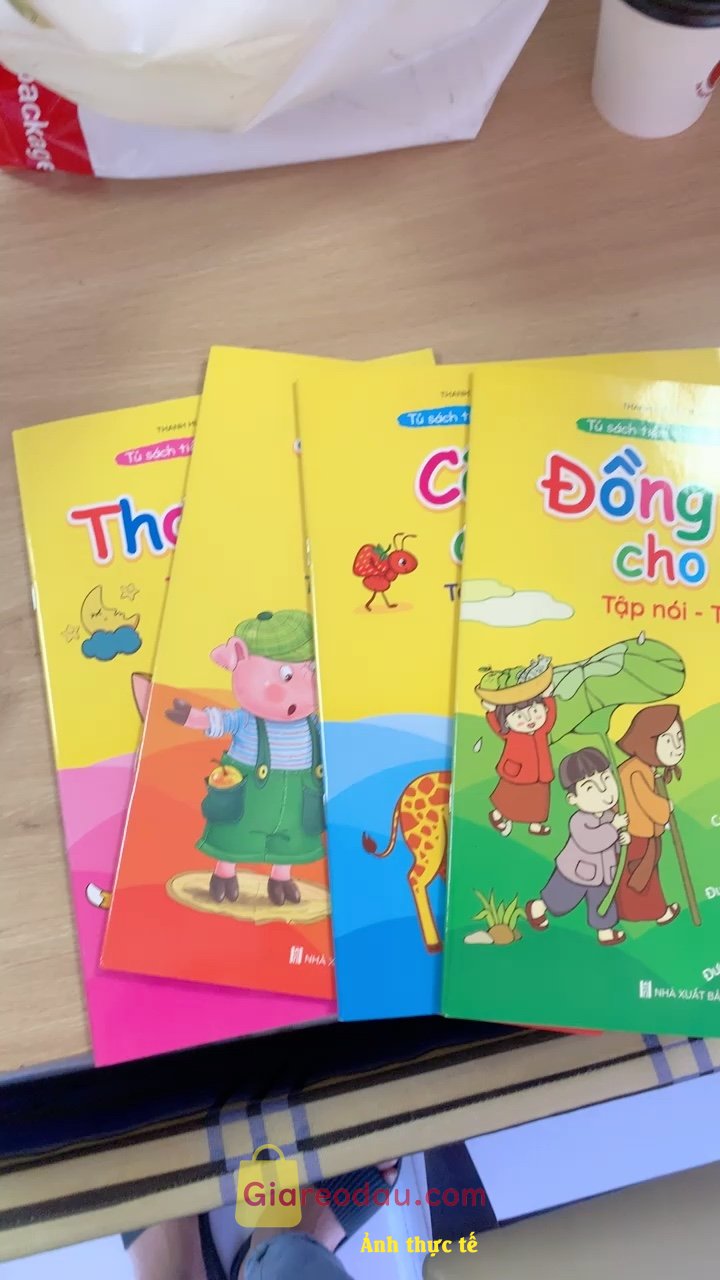 Giảm giá [Mã giảm 50%] Sách -Combo 4 cuốn Tủ Sách Tiềm Thức Cho Bé 0-6 Tuổi: Đồng Dao Thơ Truyện Câu Đố Kèm File Đọc Quét Mã QR. Sách in rõ nét, đẹp, dày dặn. Shop giao hàng siêu nhanh . Rẻ hơn mấy. 