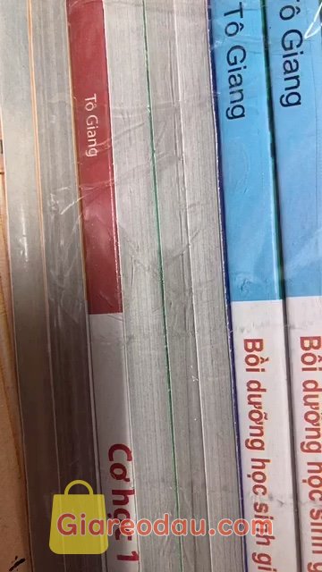 Giảm giá Sách Combo Bồi Dưỡng Học Sinh Giỏi Vật Lí THPT. Shop giao nhầm 2 quyển Cơ học 3, thiếu Quang học 2, mình nhắn shop. 