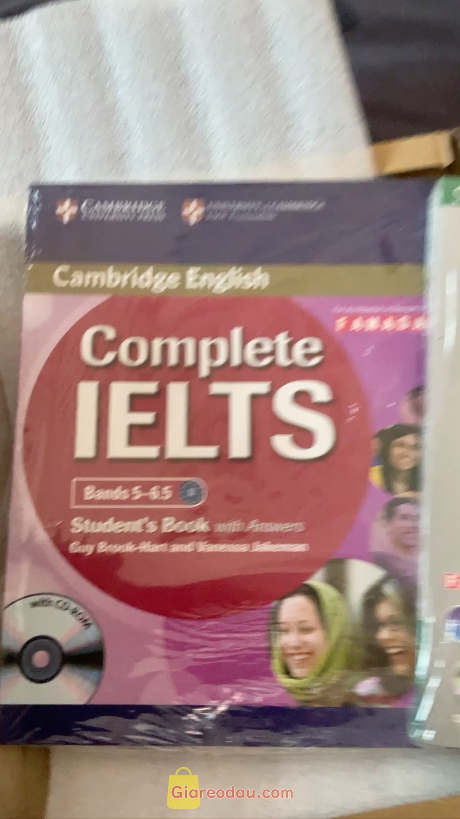 Giảm giá [Mã giảm 5%] Sách Complete IELTS B2 Student's Book with answer & CD-Rom. Sách okeee lắm nha mng nội dung phù hợp vs người trình độ b2. giao. 
