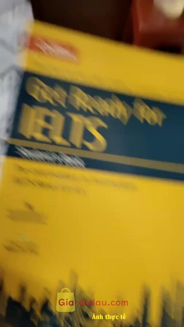 Giảm giá [Mã giảm 24%] Sách Get Ready For IELTS (Student's Book) Pre-intermediate (IELTS Band 3.5-4.5). Chất lượng giấy của sách rất đẹp và bọc seal mới được đóng. 