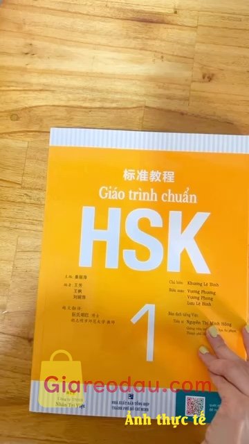 Giảm giá [Mã giảm 24%] Sách Giáo Trình Chuẩn HSK 1 (Tái Bản 2023). Fahasa chuẩn bị hàng và giao hàng nhanh.Fahasa đóng gói hàng cũng cẩn. 