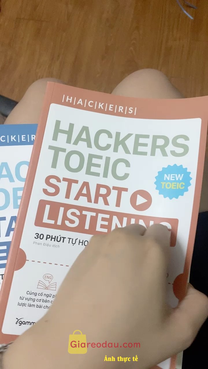 Giảm giá [Mã giảm 25%] Sách Hackers TOEIC: Start Listening + Start Reading ( 2 cuốn ). Giao hàng nhanh, bìa xịn nhưng trong lại in đen trắng nên hơi buồn. 