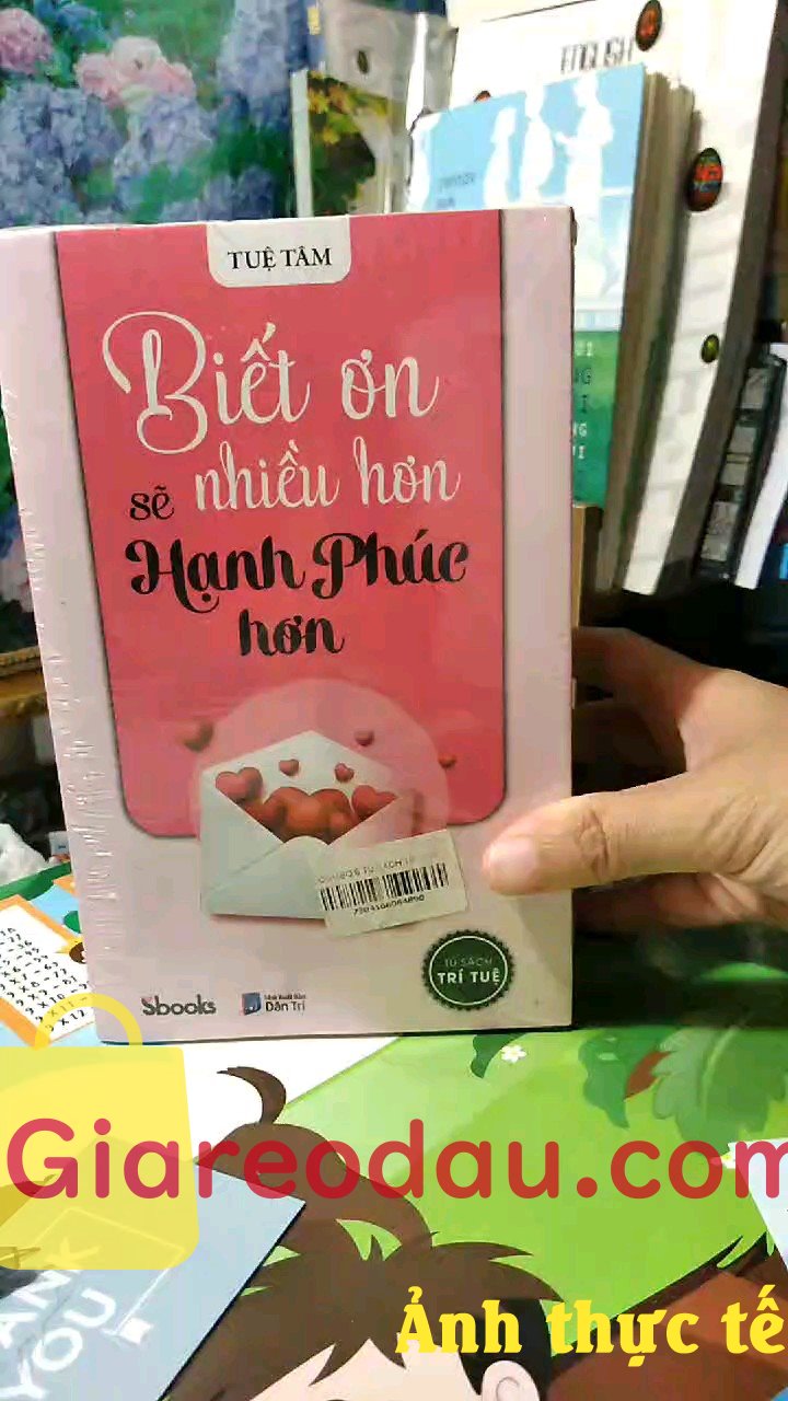 Giảm giá Sách Hồn Nhiên Rồi Sẽ Bình Yên (Tuệ Tâm) - Tủ Sách Trí Tuệ. Shop đóng hàng cẩn thận, m mua dc cả bộ luôn, nội dung là các mẩu. 