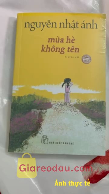 Giảm giá [Mã giảm 20%] Sách Mùa hè không tên seri truyện của Nguyễn Nhật Ánh. Sách hay, mùi thơm, đóng gói oke, sách nguyên vẹn, mình thích truyện. 
