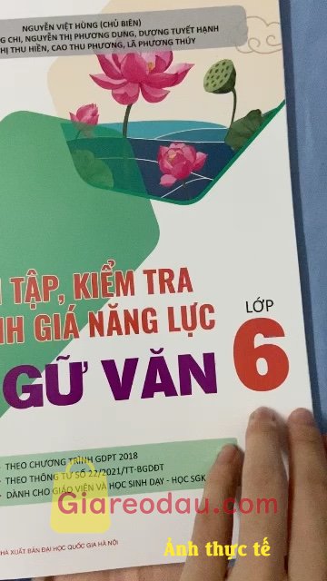 Giảm giá [Mã giảm 10%] Sách Ôn tập, kiểm tra đánh giá năng lực môn Ngữ Văn 6. Sách có nhiều kiến thức bổ ích, hay lắm nha mn 😍. Sẽ ủng hộ. 