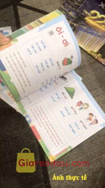 Giảm giá [Mã giảm 50%] Sách Tập Đánh Vần Tiếng Việt Kèm File Nghe Quét Mã QR (4-6 Tuổi). Giao hàng nhanh.gói rất chắc chắn,k bị méo góc,thiết kế bìa đẹp,rõ. 