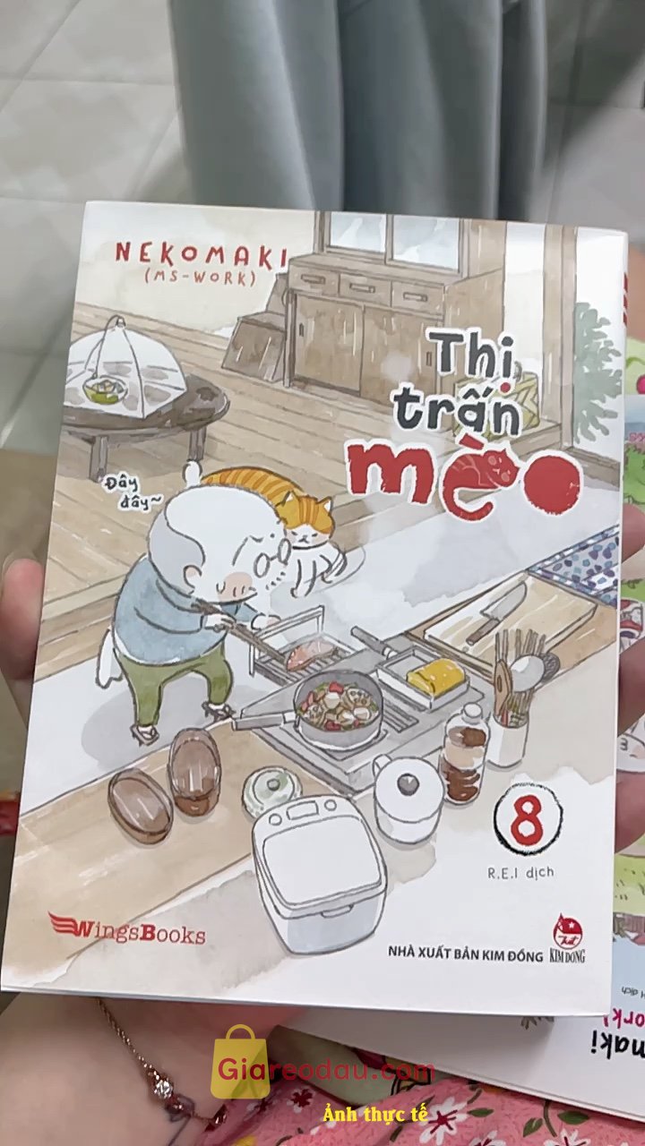 Giảm giá [Mã giảm 3%] Sách Thị Trấn Mèo - Tập 8 - Tặng Kèm Postcard. Ultr, fahasa giao hàng nhanh dã man, tối đặt thì trưa hôm sau đã tới. 