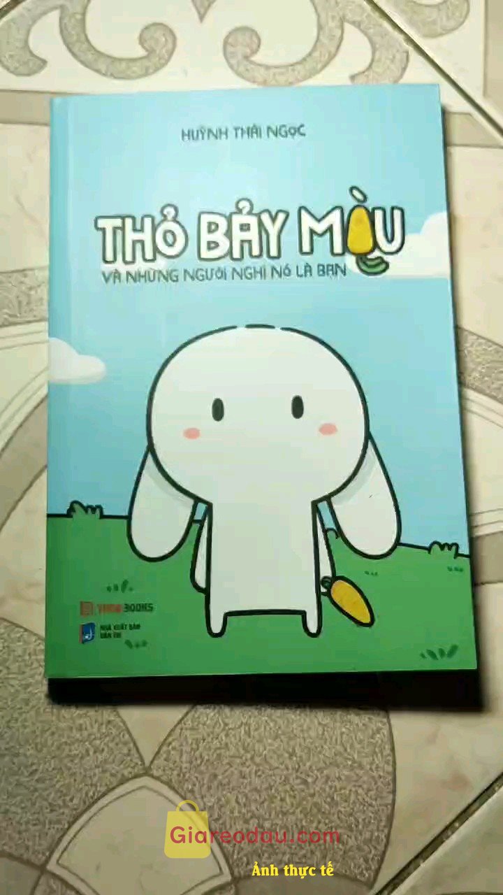 Giảm giá [Mã giảm 20%] Sách Thỏ Bảy Màu Và Những Người Nghĩ Nó Là Bạn (Tái Bản 2023). Sách hay cười lăn lộn, shop giao nhanh, chất lượng sách rất tốt,. 